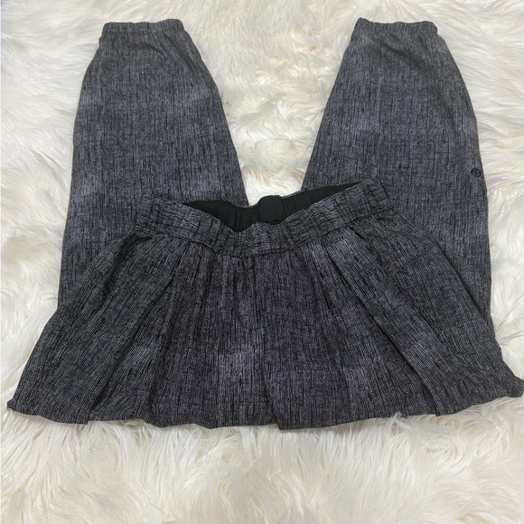 Lululemon Rollin' With My Omies Pant - Picture 6 of 8